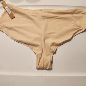 NWT SKIMS Panties Panty Size 3X Underwear